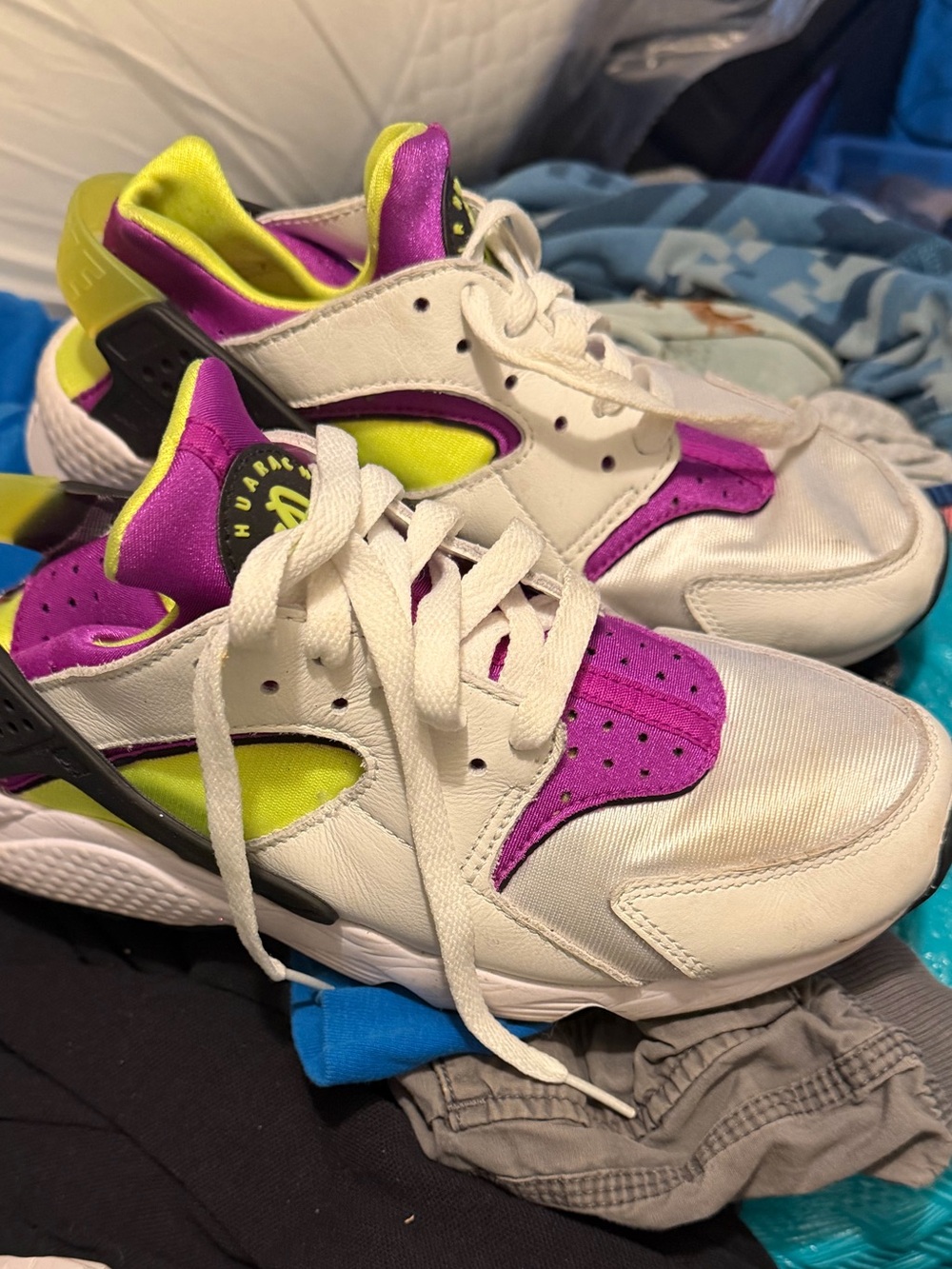 Nike Kids Sneakers in Pink, Green & White Hurchachi